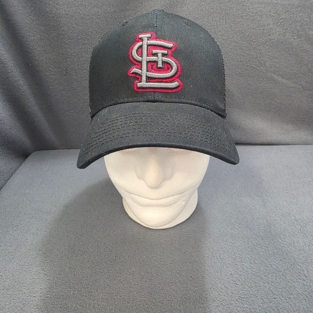 St Louis Cardinals Trucker Hat Snapback Mesh Back MLB Fan Favorite Cap
